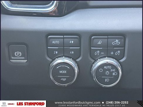 Used 2024 GMC Sierra 3500 Denali image 27