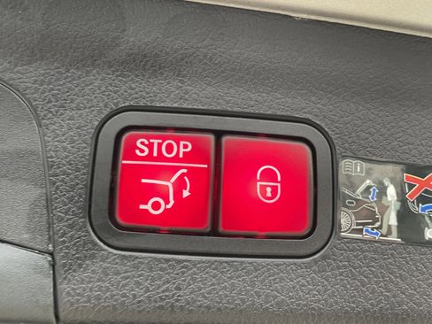 Certified 2022 Mercedes-Benz GLE 450 4MATIC image 12