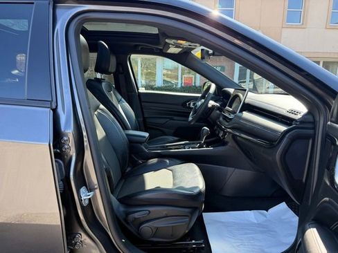 Used 2023 Jeep Compass Altitude w/ Sun and Sound Group image 34