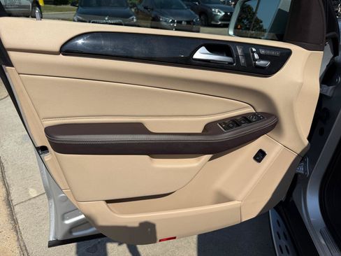 Used 2017 Mercedes-Benz GLS 450 4MATIC image 16