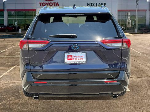 Used 2023 Toyota RAV4 SE w/ Weather & Moonroof Package AWD/4WD image 4