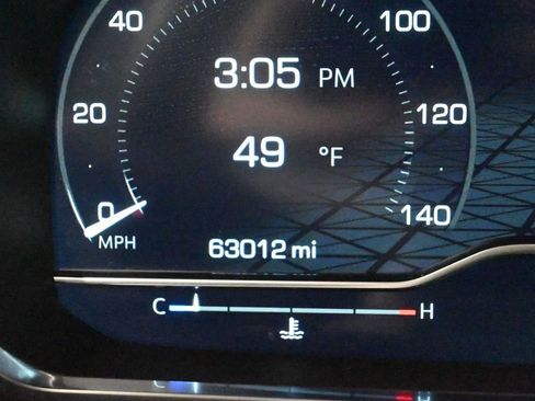 Used 2024 GMC Yukon XL SLT image 38