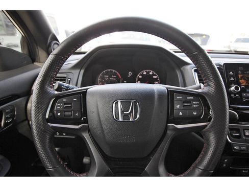 Used 2025 Honda Ridgeline Black Edition image 16