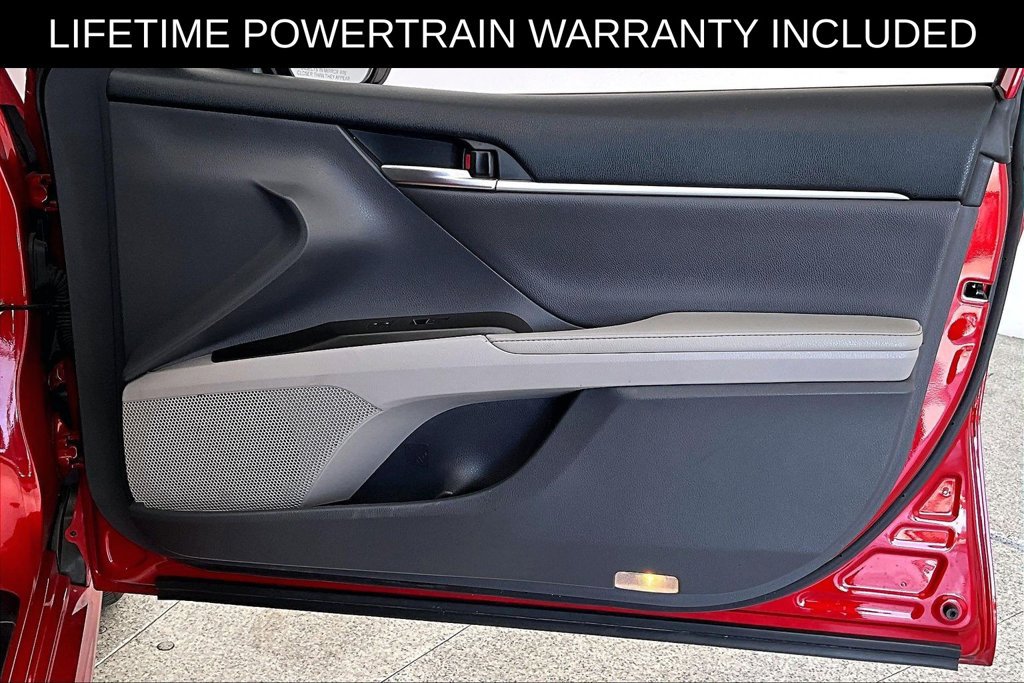 Used 2022 Toyota Camry XSE FWD image 24