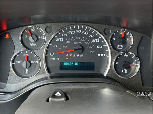 Used 2022 Chevrolet Express 2500 w/ Driver Convenience Package RWD image 29