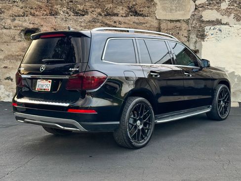 Used 2014 Mercedes-Benz GL 450 GL 450 4MATIC Sport Utility 4D image 4