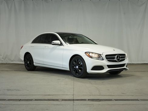 Used 2016 Mercedes-Benz C 300 4MATIC Sedan image 7