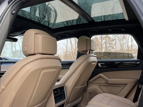 Certified 2023 Porsche Cayenne image 20