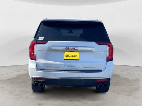 Used 2021 GMC Yukon Denali w/ Denali Premium Package AWD/4WD image 4