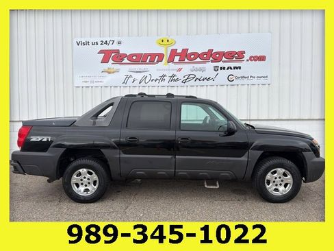 Used 2003 Chevrolet Avalanche 4x4 w/ Suspension Package, Off-Road image 1