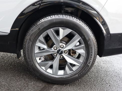 Certified 2023 Kia Sportage SX image 11