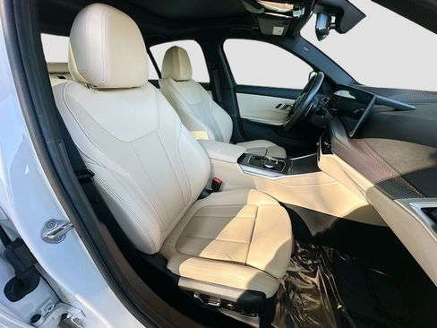 Certified 2025 BMW 330i Sedan w/ M Sport Package image 29