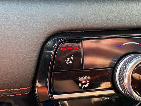 Certified 2025 Honda Pilot Sport image 19