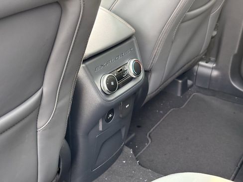 New 2026 Ford Explorer Active w/ Active Comfort Package image 27