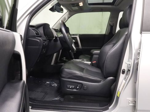 Used 2021 Toyota 4Runner Limited AWD/4WD image 11