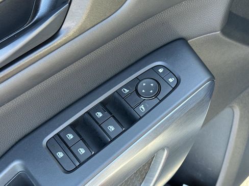 Used 2025 Nissan Pathfinder Rock Creek AWD/4WD image 13