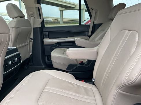 Used 2024 Ford Expedition Limited RWD image 42