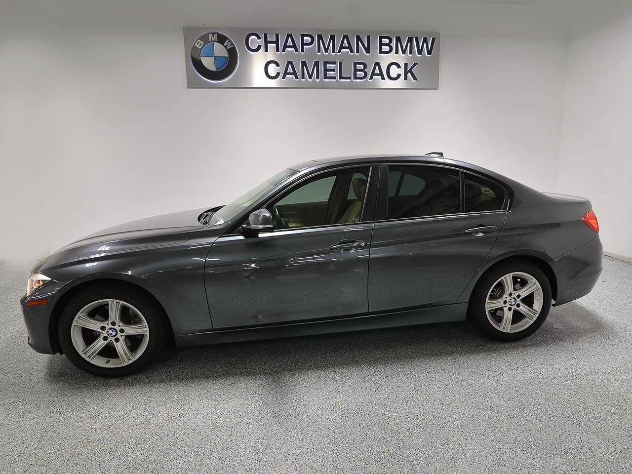 Used 2014 BMW 328i Sedan RWD image 3