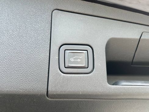 Used 2022 Cadillac XT5 Sportv w/ Technology Package AWD/4WD image 21