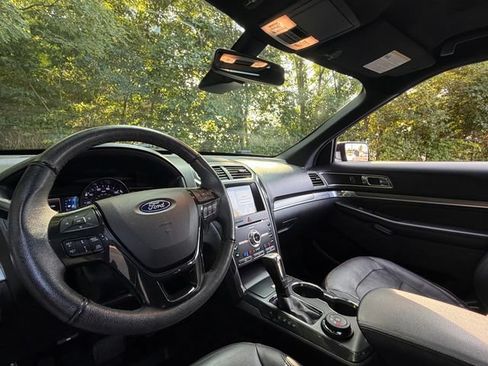 Used 2018 Ford Explorer Sport w/ Equipment Group 401A AWD/4WD image 16