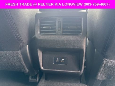 Used 2023 Nissan Rogue SV image 12