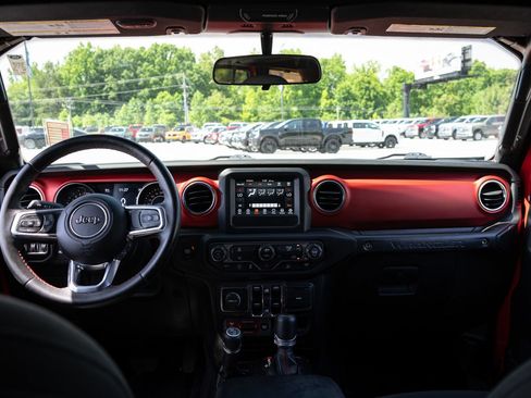 Used 2019 Jeep Wrangler Unlimited Rubicon w/ Steel Bumper Group AWD/4WD image 19
