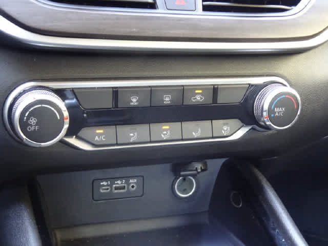 Used 2024 Nissan Altima 2.5 SV FWD image 24