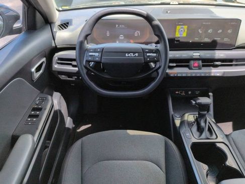 Used 2025 Kia K4 FWD image 15