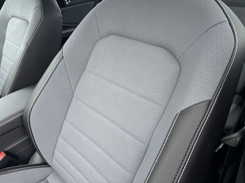 New 2026 Volkswagen Jetta SE FWD image 9