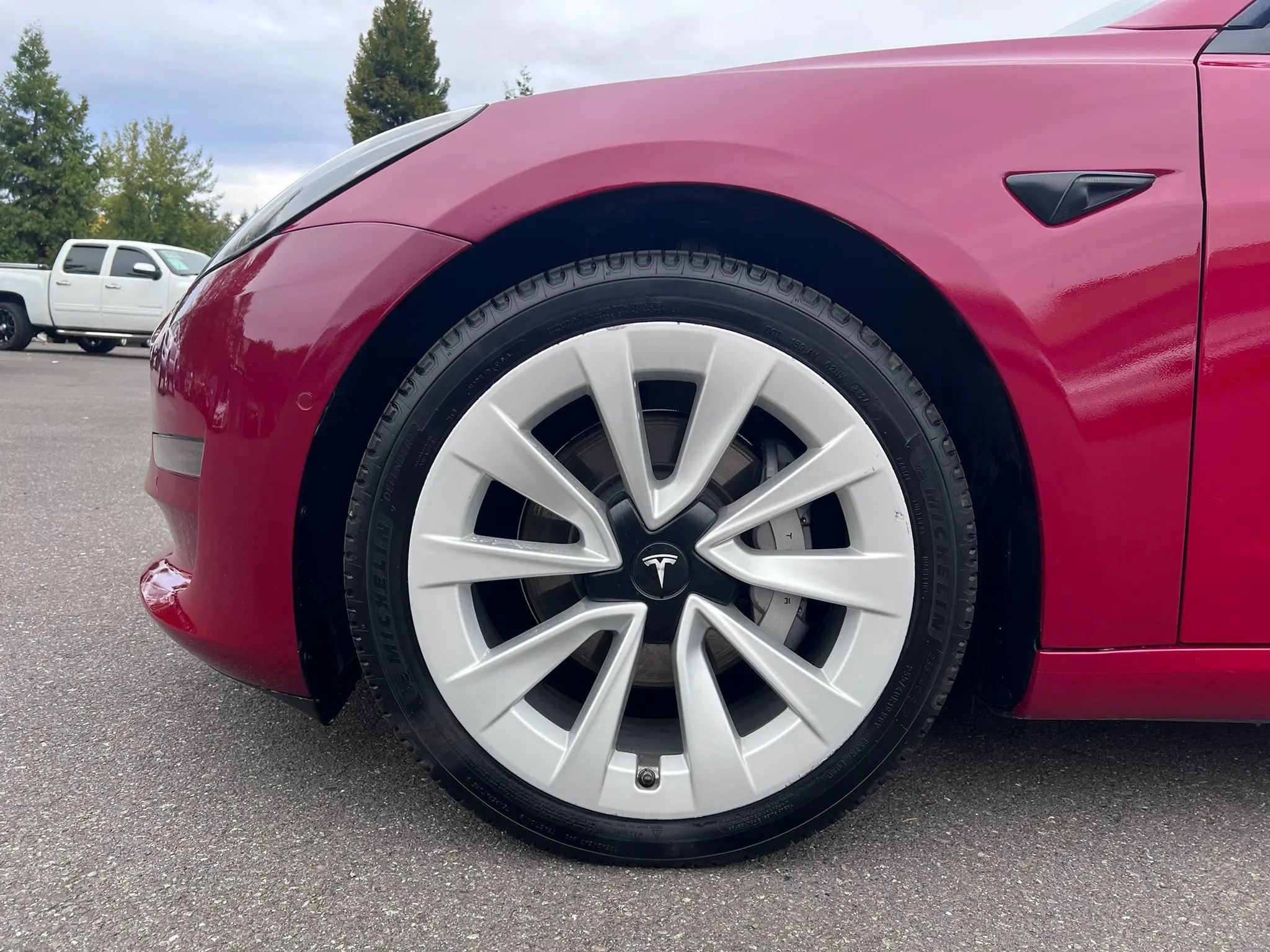 Used 2022 Tesla Model 3 Long Range AWD/4WD image 9