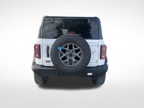 New 2025 Ford Bronco Badlands image 4