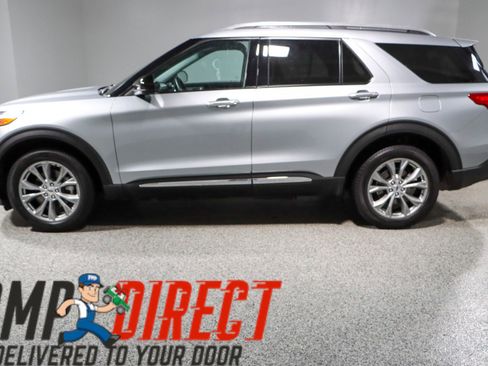 Used 2023 Ford Explorer Limited AWD/4WD image 10
