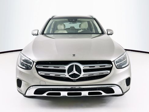 Used 2022 Mercedes-Benz GLC 300 image 2