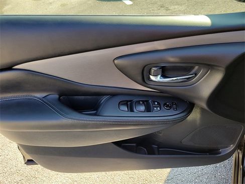 Used 2023 Nissan Murano SV w/ SV Midnight Edition Package image 18