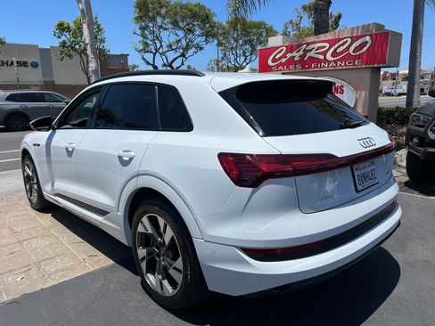 Used 2021 Audi e-tron Premium w/ Convenience Plus Package AWD/4WD image 7