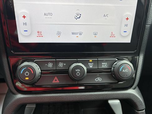 Used 2024 Ford Ranger Lariat w/ Advanced Towing Package image 23