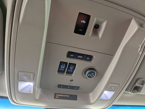 Used 2018 GMC Yukon Denali w/ Denali Ultimate Package image 33