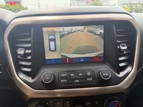 Used 2018 GMC Acadia Denali w/ Technology Package AWD/4WD image 20