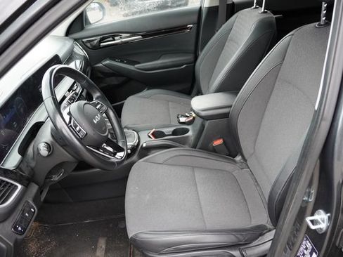 Used 2024 Kia Seltos S AWD/4WD image 4