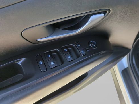 Used 2023 Hyundai Tucson SE FWD image 16