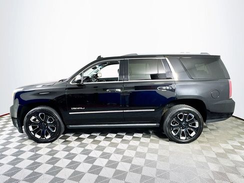 Used 2019 GMC Yukon Denali w/ Denali Ultimate Black Edition AWD/4WD image 4