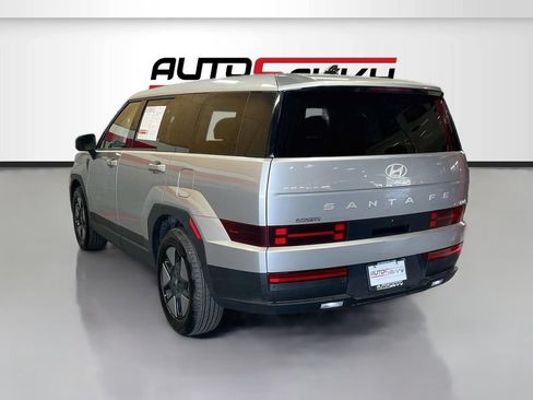 Used 2026 Hyundai Santa Fe SE AWD/4WD image 5