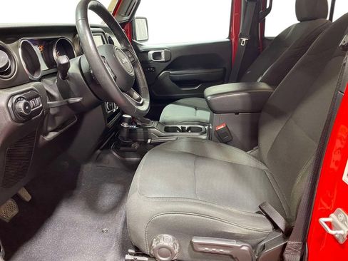Used 2019 Jeep Wrangler Unlimited Sport S AWD/4WD image 17