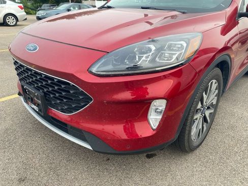 Used 2020 Ford Escape Titanium FWD image 18