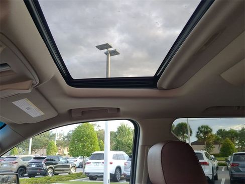 Used 2018 Chevrolet Tahoe Premier image 22