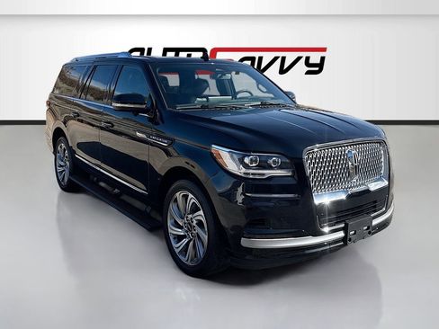 Used 2023 Lincoln Navigator L Reserve AWD/4WD image 1
