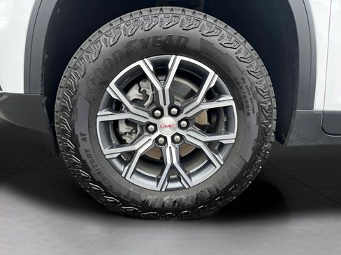 Used 2025 GMC Acadia AT4 image 5
