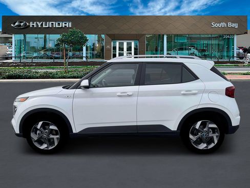 New 2026 Hyundai Venue SEL image 3