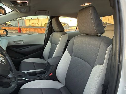 Used 2023 Toyota Corolla LE image 13