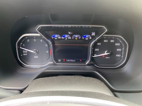 Used 2021 GMC Yukon XL SLE w/ Gmc Pro Safety Plus Package image 18